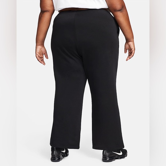 Nike Sportswear Club Fleece Women's Mid-Rise Wide-Leg Sweatpants (Plus Size) - Picture 4 of 4